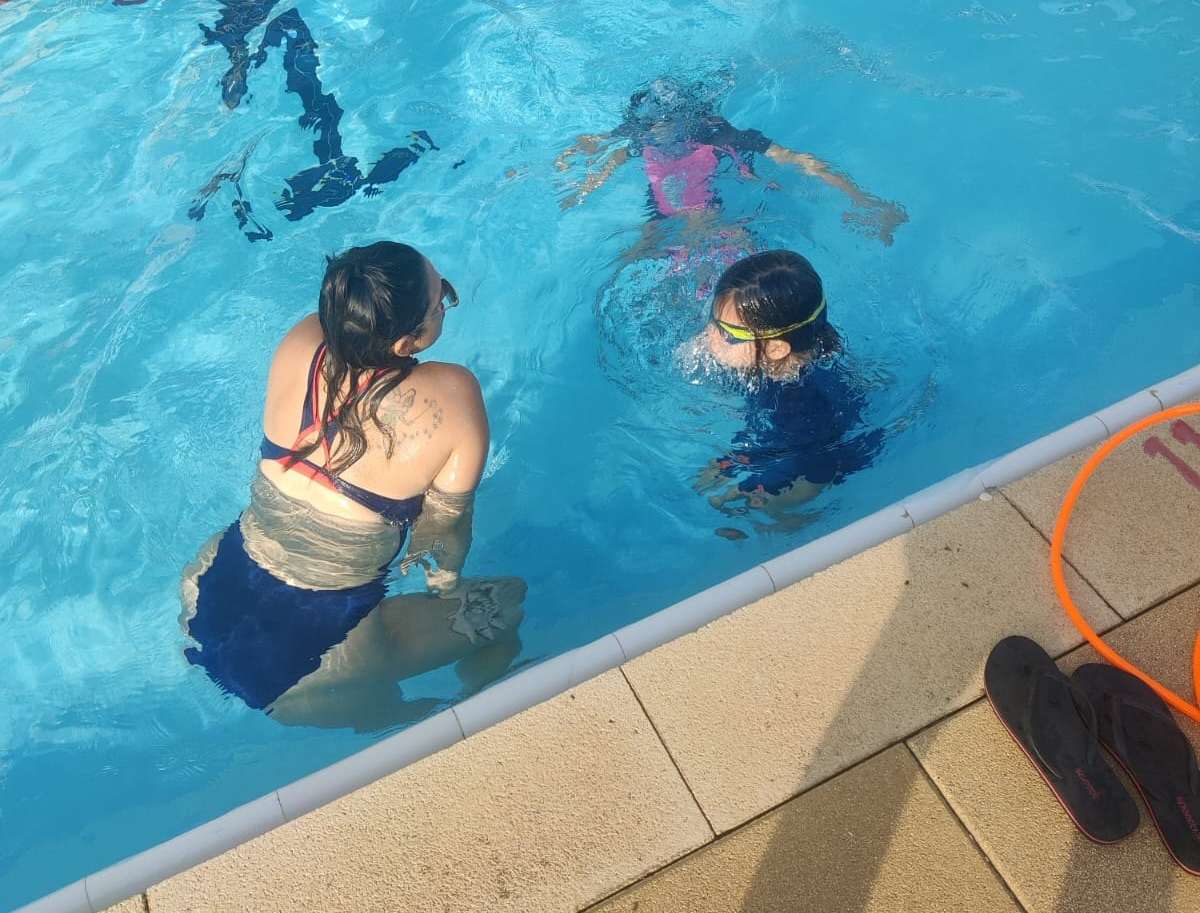 איגוד השחייה קיים שיעורי שחייה למען תושבי עוטף עזה